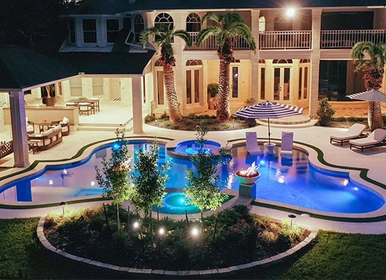 Big Perks. No Corners Cut. Custom Pool Design That Stands Out